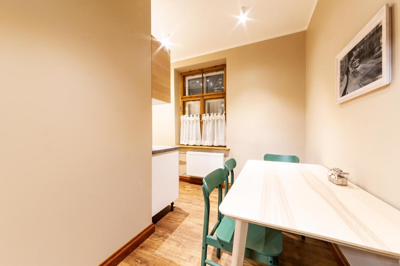 Ferienwohnung Gourmet Storie'S Ap 68Sqm Renovated Free Parking Riga Exterior foto